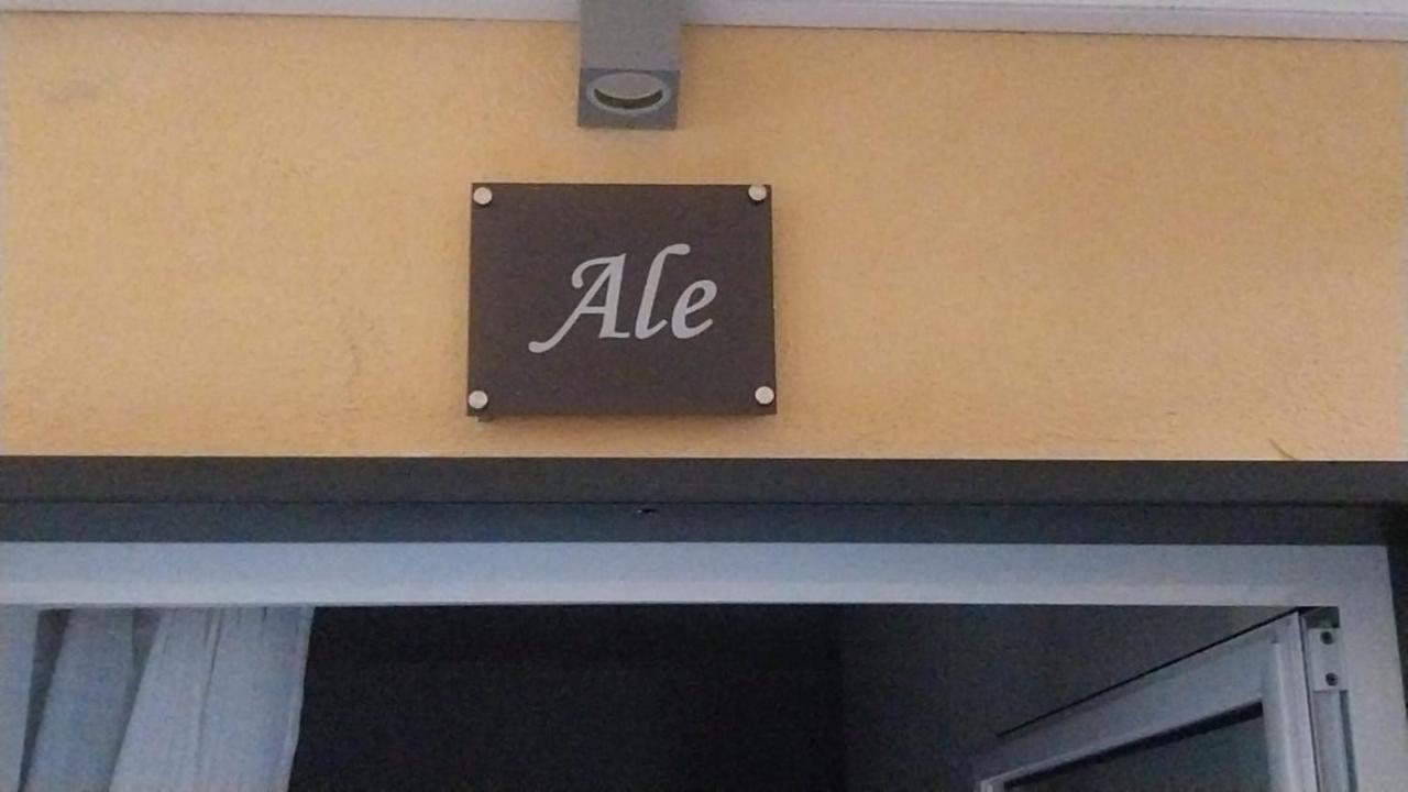 ホテル Alery ナポリ エクステリア 写真